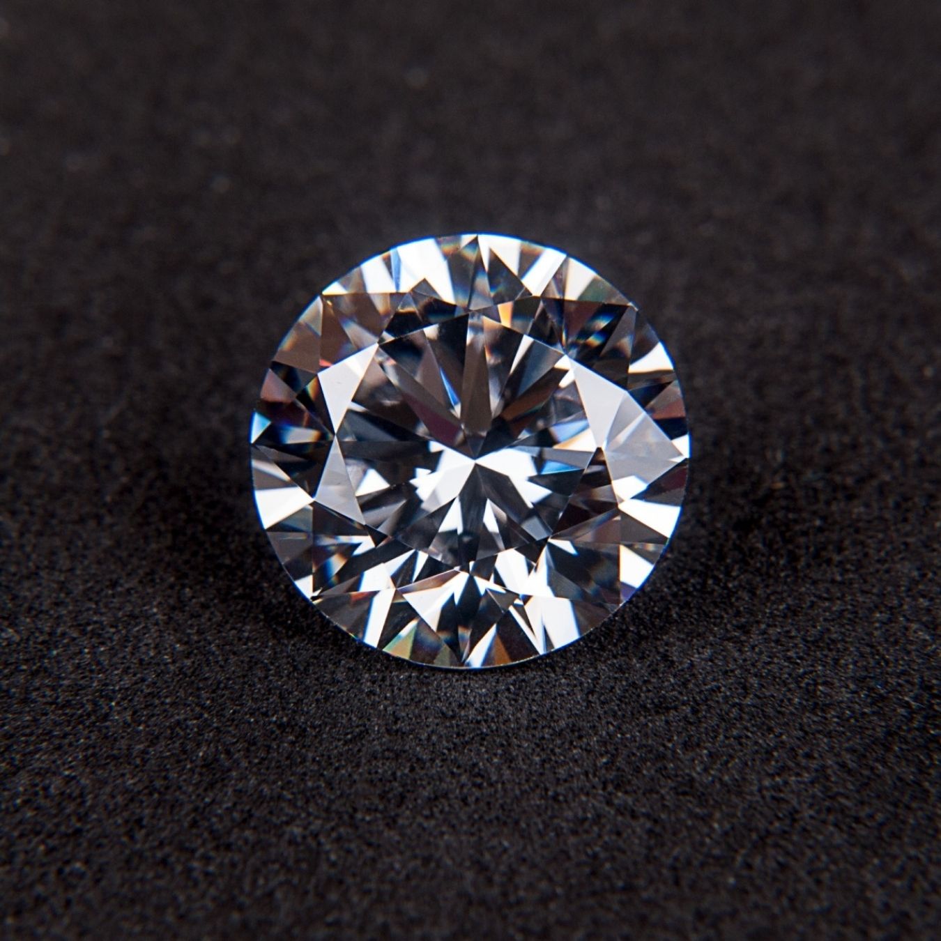 Hvad er forskellen på en brilliant og en diamant?